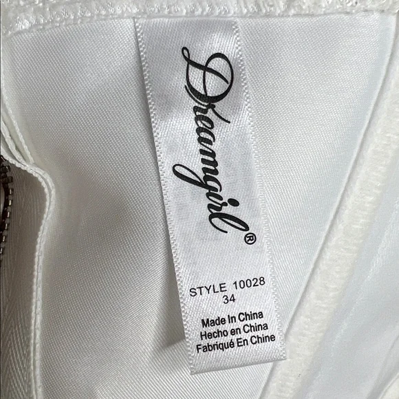 Dreamgirl Satin and Venice Lace Corset Size 34 - Picture 4 of 10